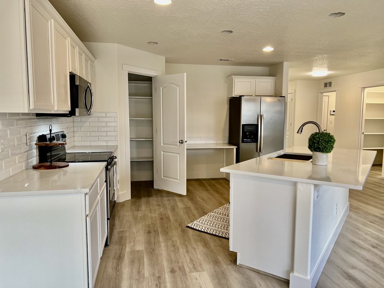 1828 E Melwood St NA, Meridian, ID 83642 4 Bedroom House for 2,300