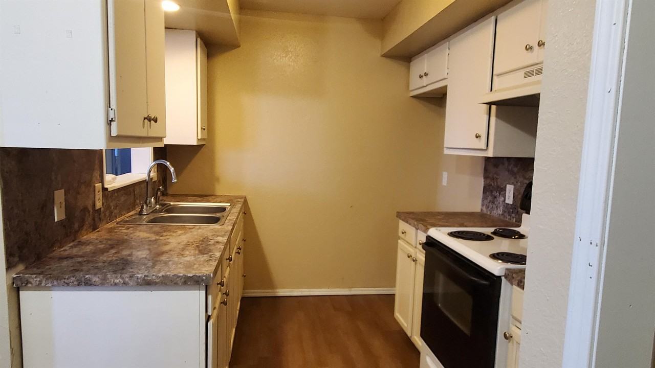 3112 Forestridge Dr #1 - Photo 3 of 15
