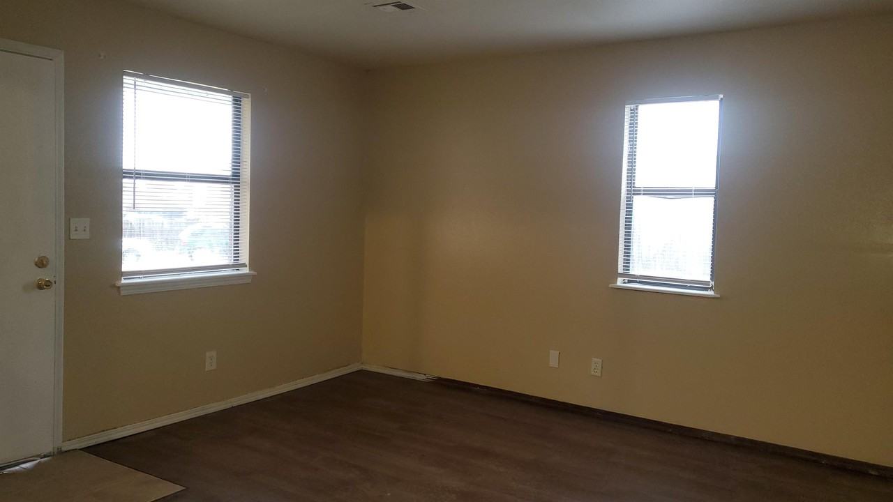 3112 Forestridge Dr #1 - Photo 5 of 15