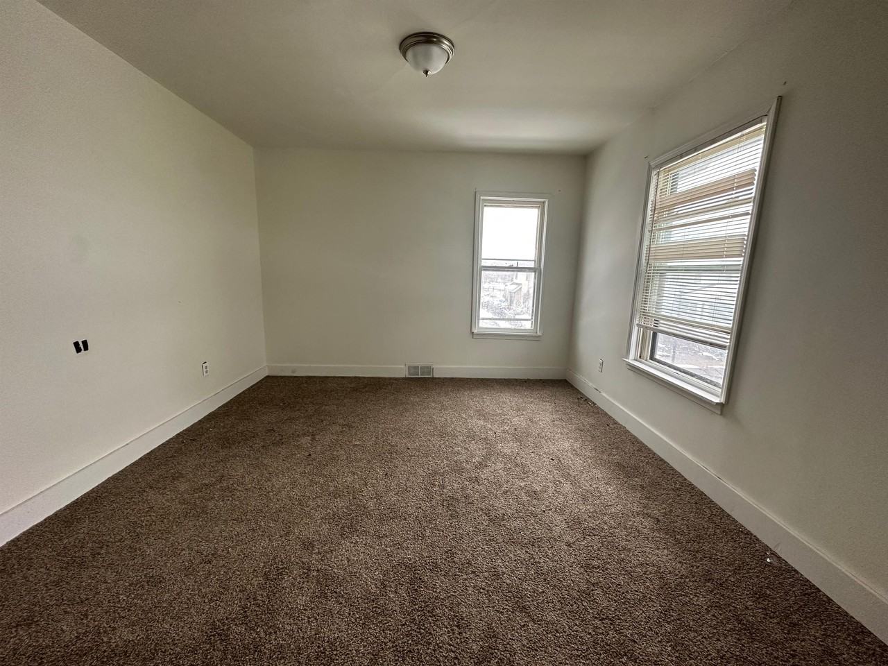 13 Salina St #3 - Photo 3 of 7