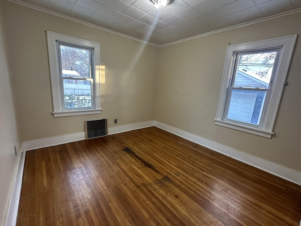 105 Beverly Hts #DOWN - Photo 3 of 6
