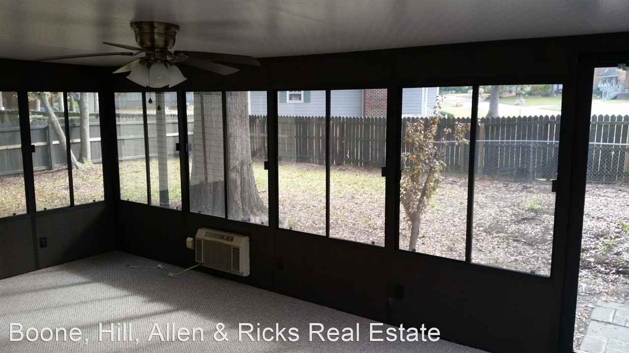 1705 Old Barn Rd - Photo 2 of 11