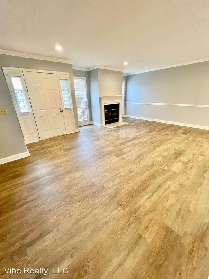 219 Highland Villa Cir - Photo 3 of 20