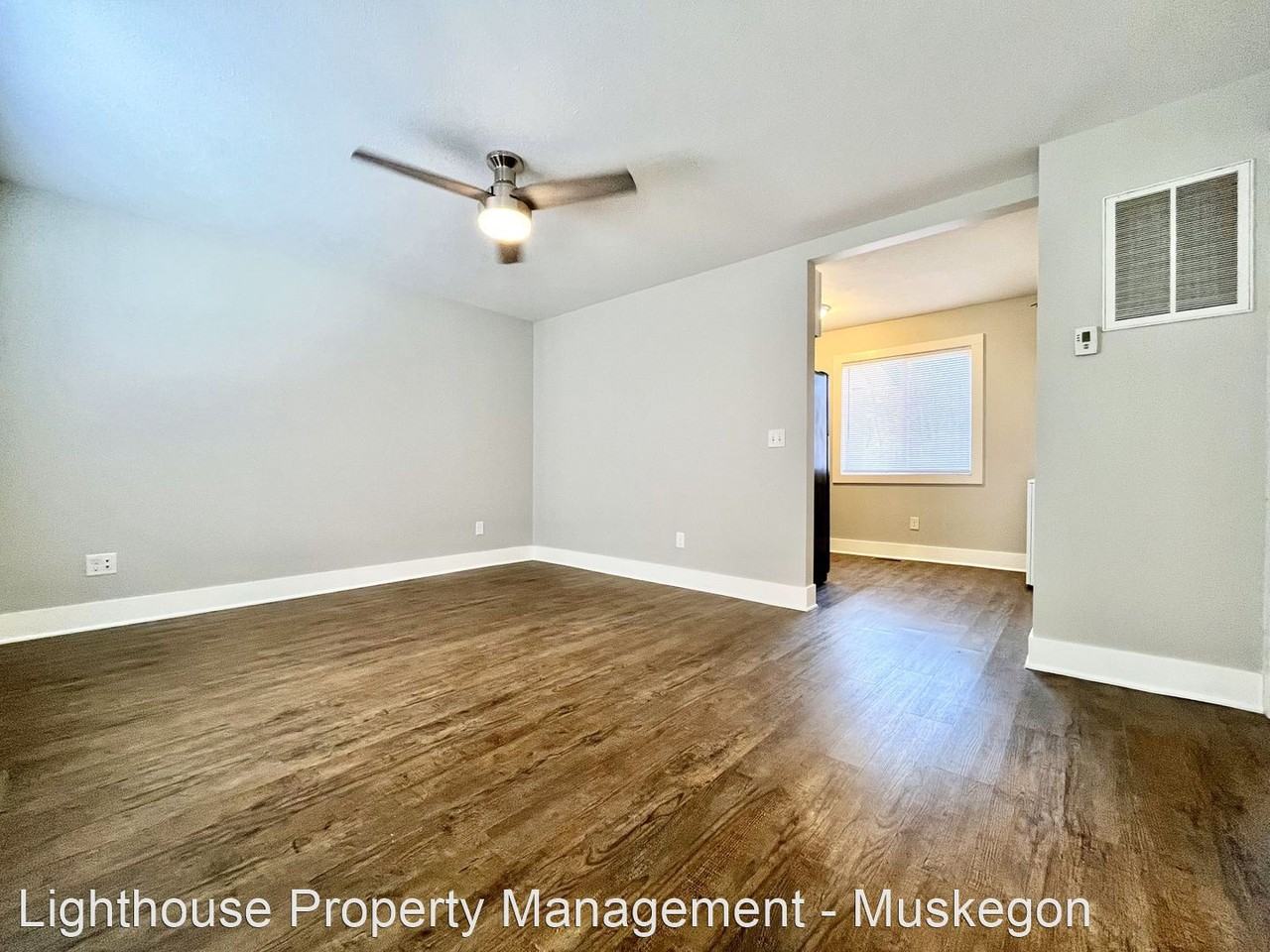 1185/1187 Sheridan Drive - Photo 2 of 13