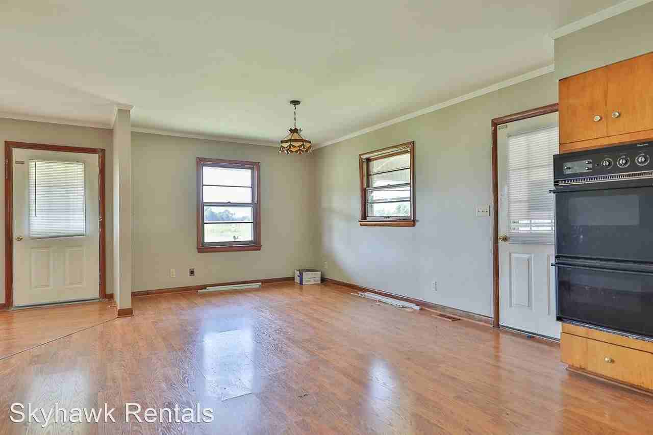 10104 Highway 22 - Photo 3 of 10