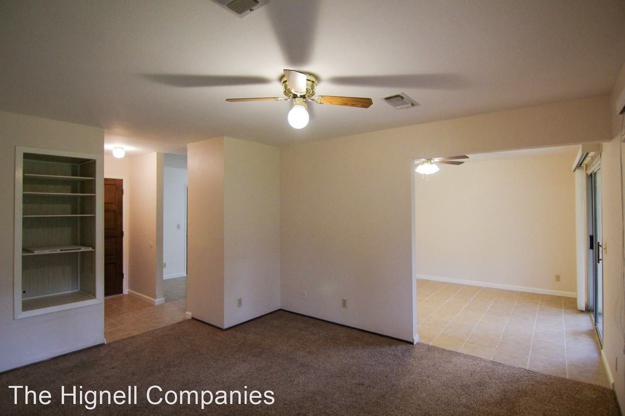 2453 Capella St - Photo 3 of 19