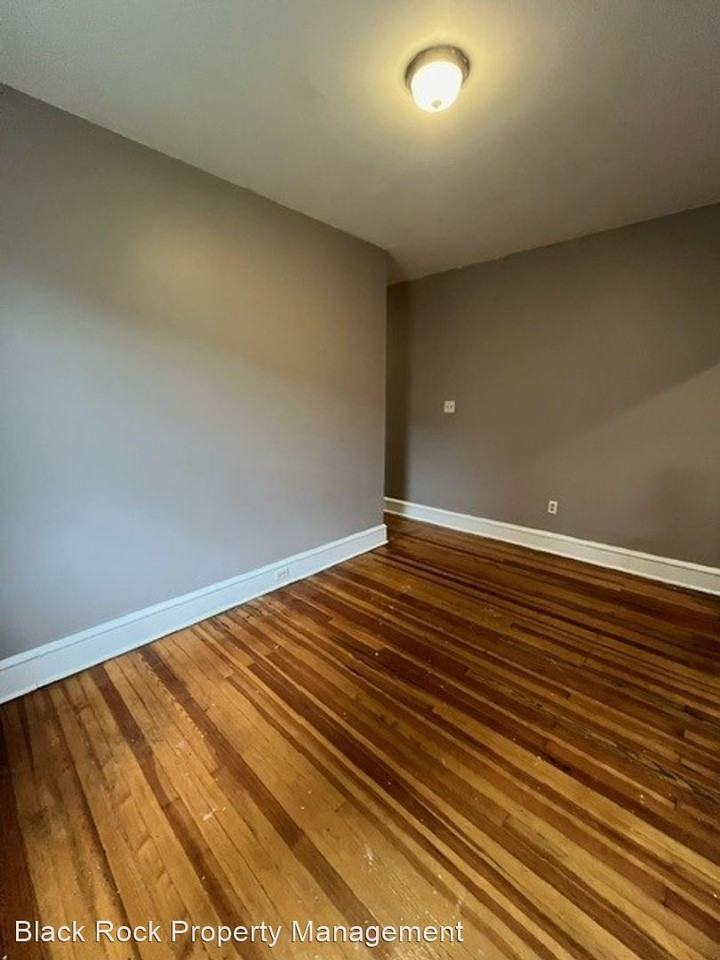 198/200 1-5 1st Street - Photo 3 of 10