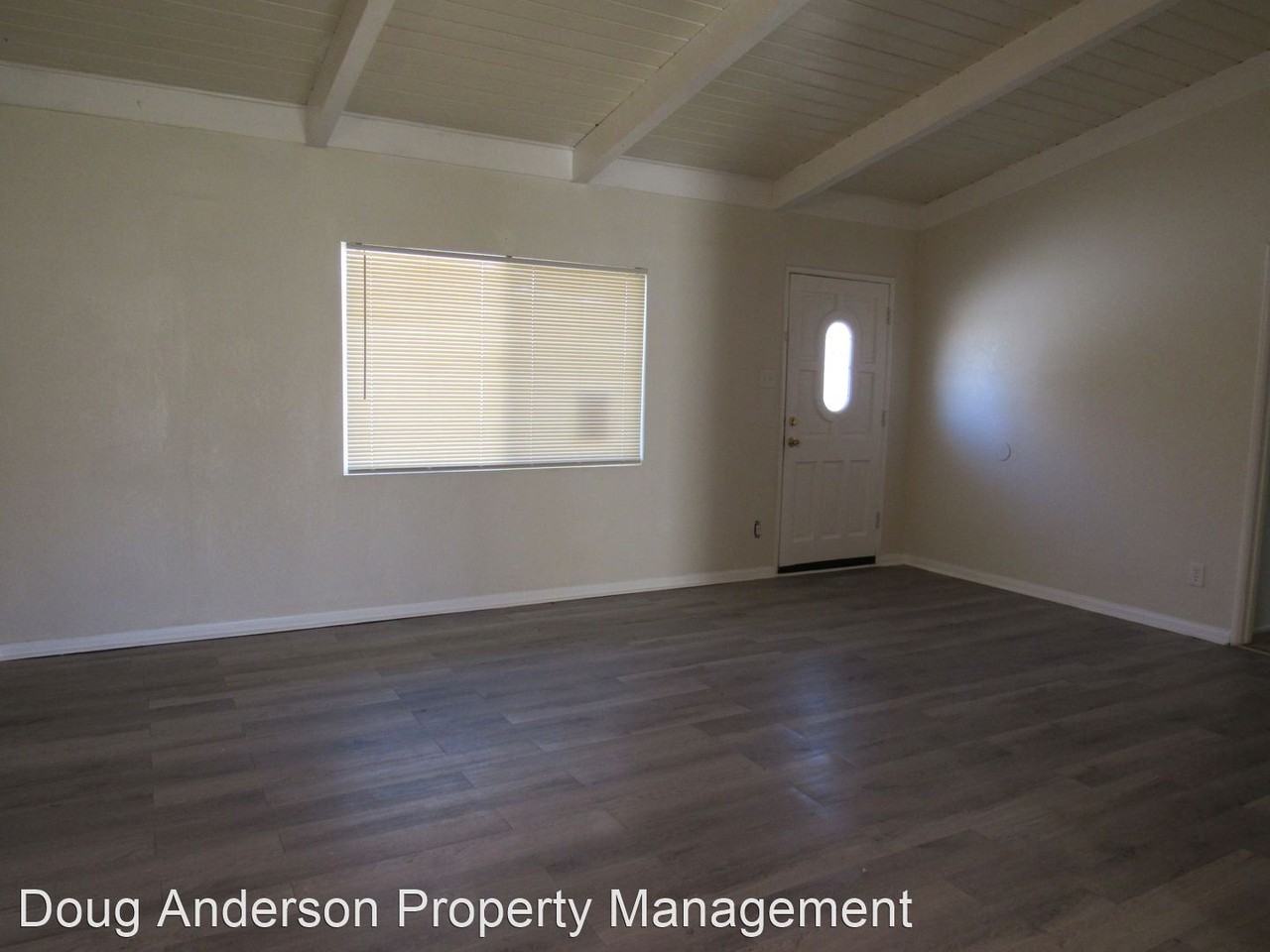 44049 Hardwood Ave - Photo 2 of 10