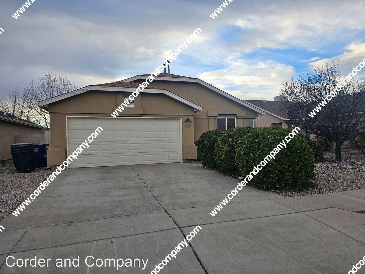 423 Sawtooth St Se - Photo 2 of 17