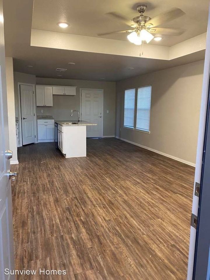 Kay Circle - Photo 2 of 13