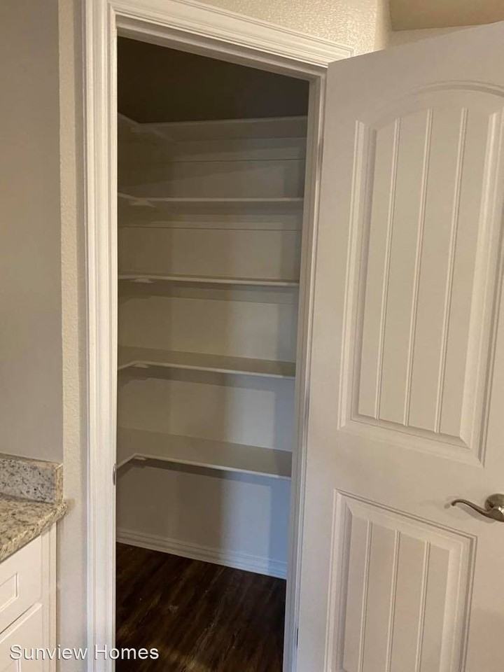 Kay Circle - Photo 3 of 13