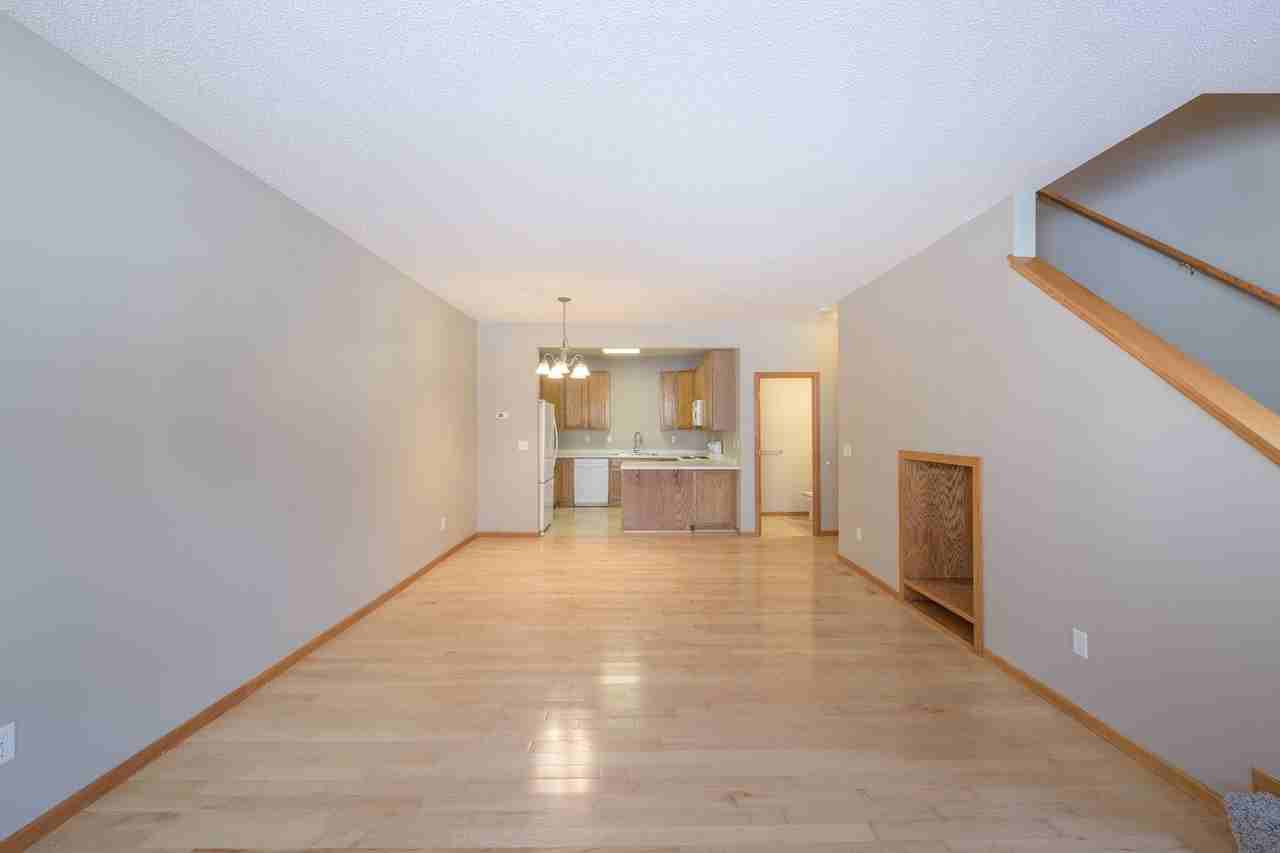 940 Conner St - Photo 3 of 26