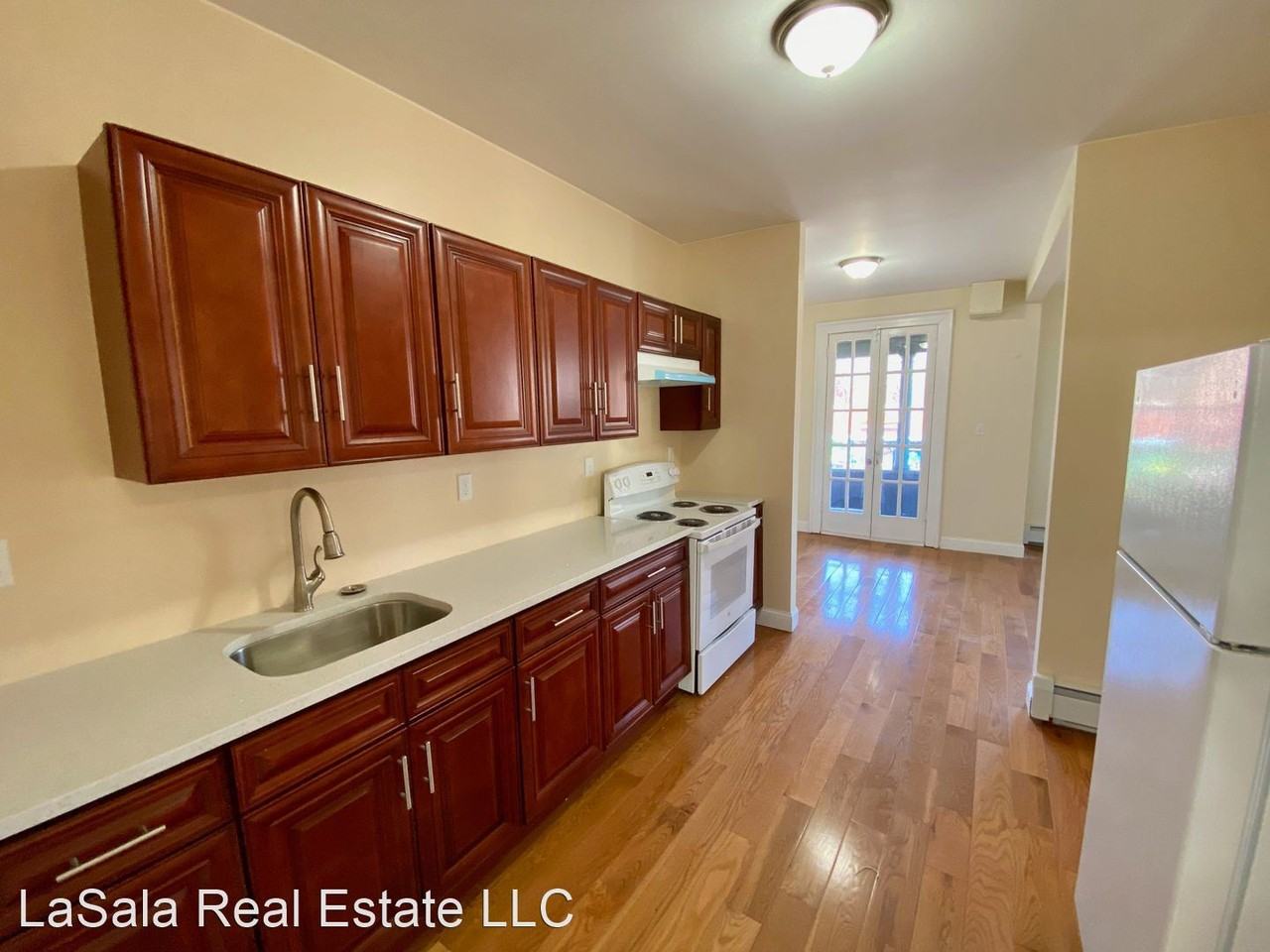 293-301 Farmington Ave. - Photo 2 of 5