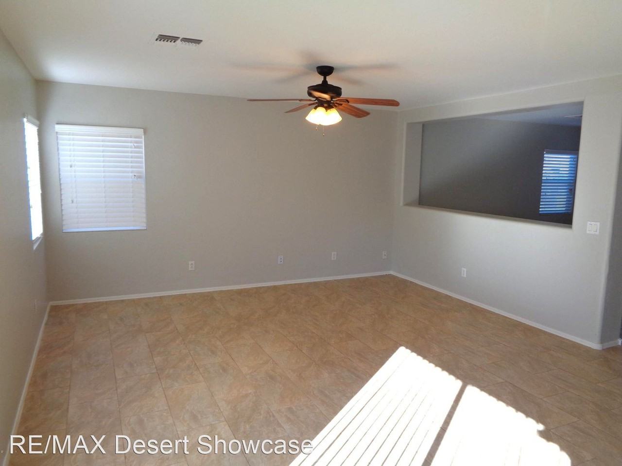 11611 W Longley Ln - Photo 3 of 10