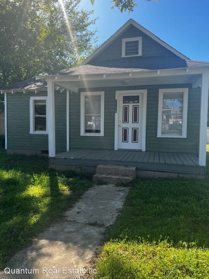 1206 N 6th St, Fort Smith, AR 72901 2 Bedroom House for 795/month Zumper