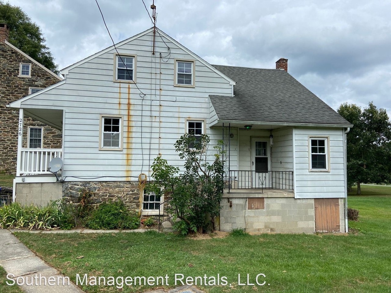 2726 Fissels Church Rd - Photo 2 of 19