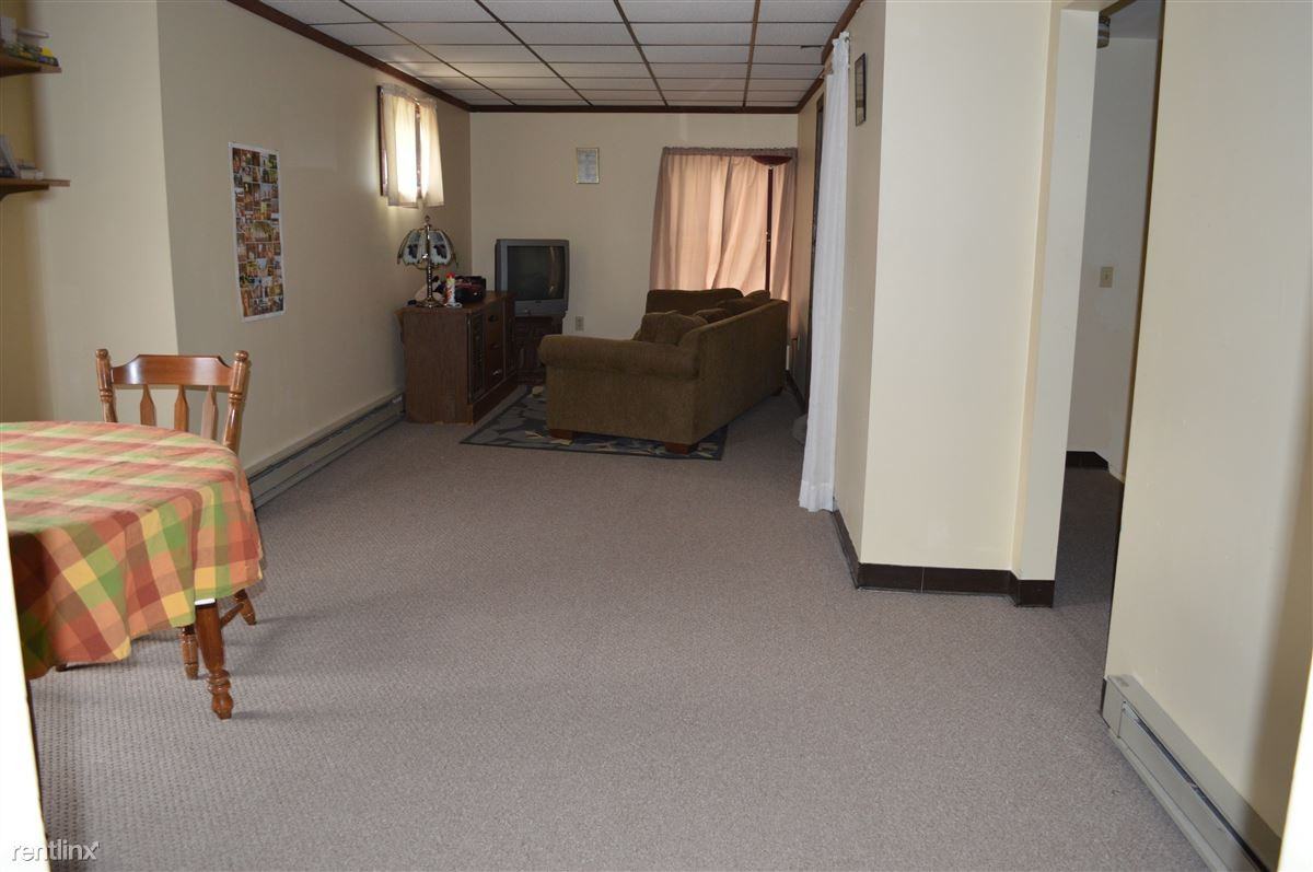 433 Cedar St - Photo 2 of 9