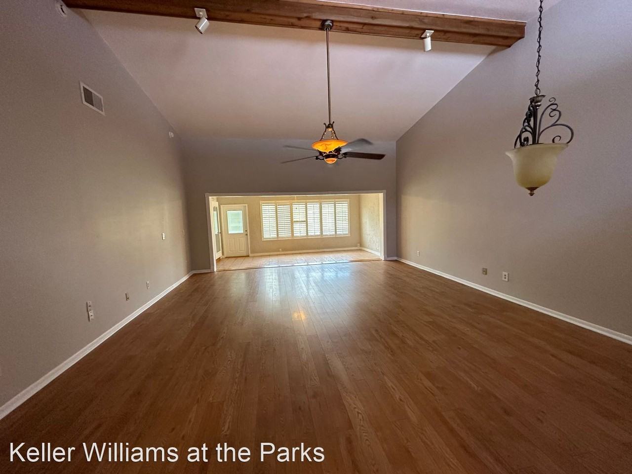 1539 Pickwood Ave - Photo 2 of 18