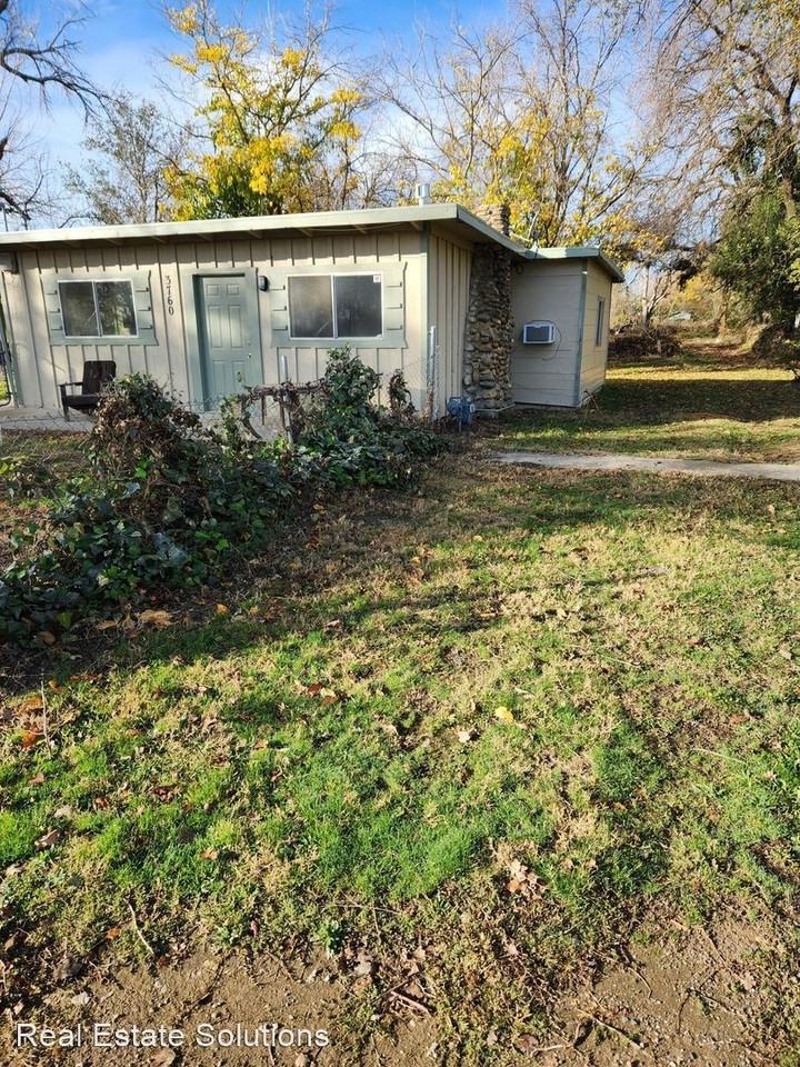 3760 Main St - Photo 2 of 6