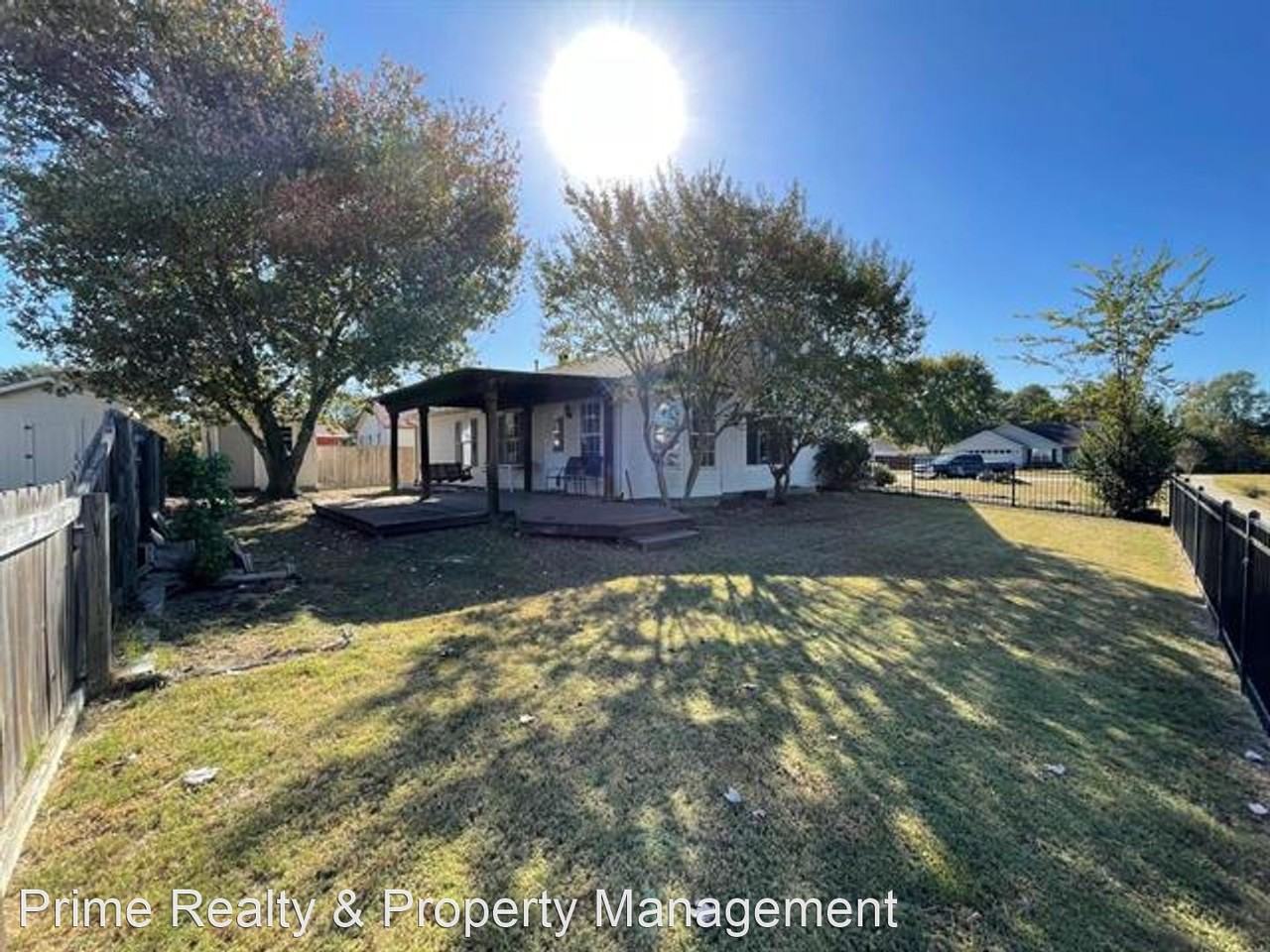 2200 Lakeshore Dr - Photo 3 of 16