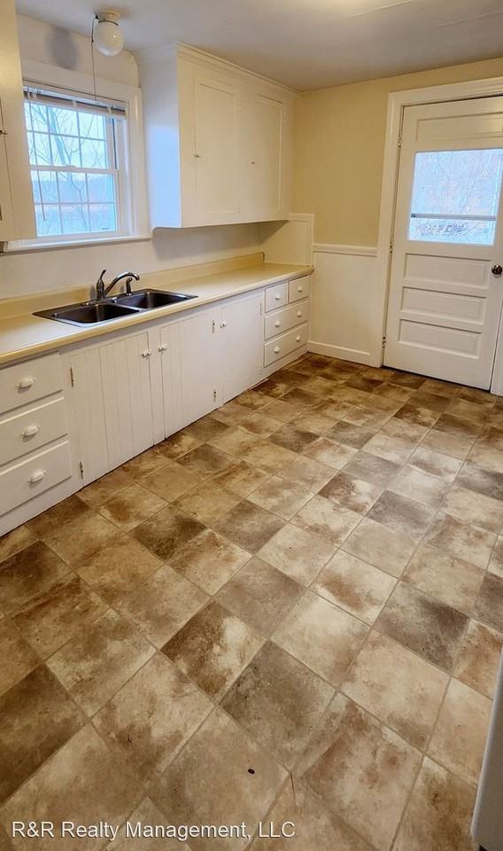 84 Linwood St - Photo 3 of 19