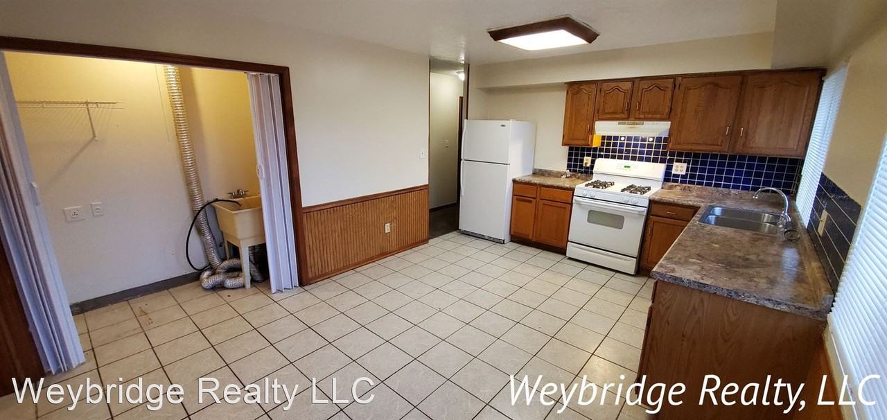 9697 Manhattan Dr - Photo 2 of 18