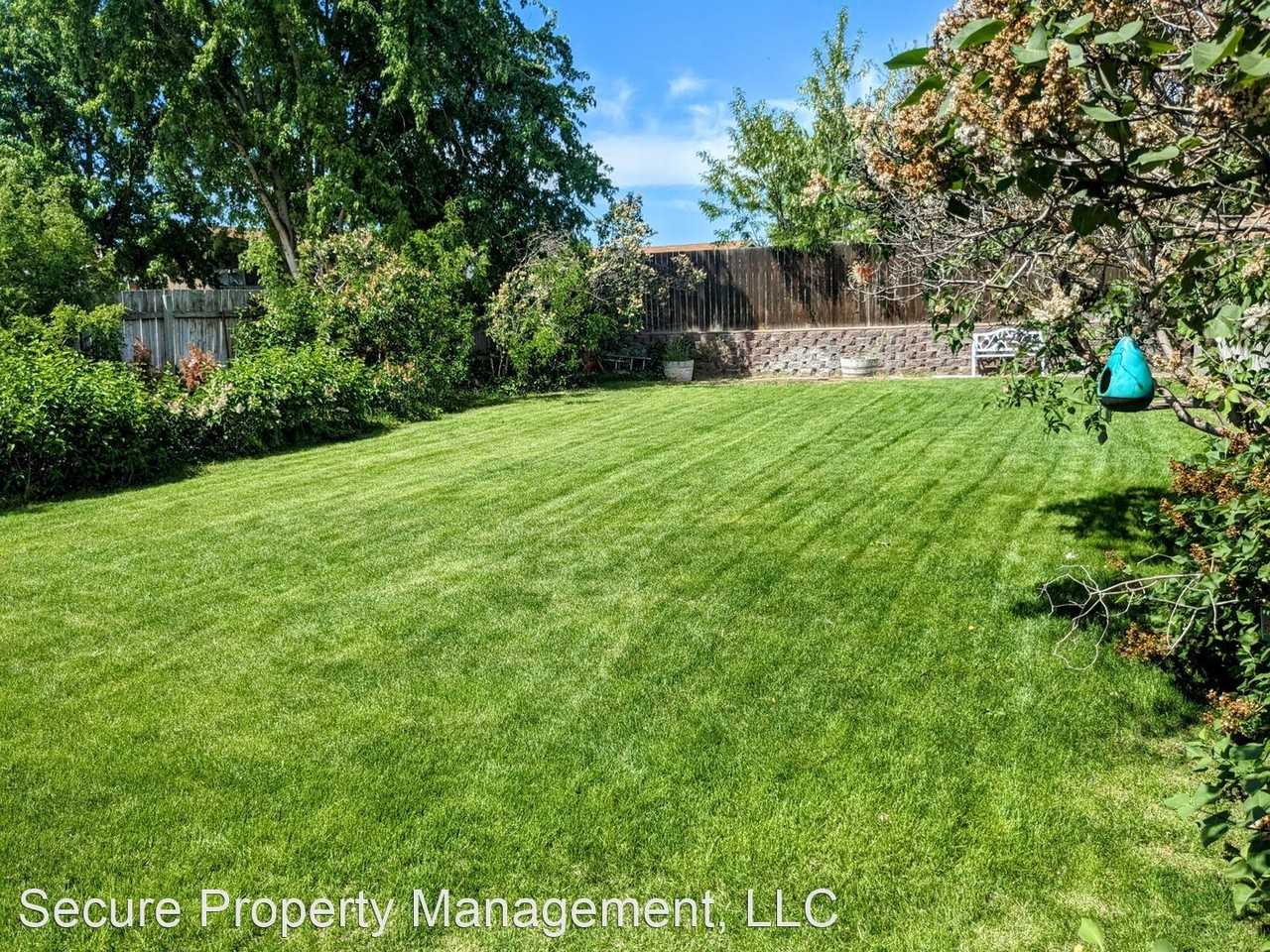 333 E Ridgeway Ave - Photo 2 of 8