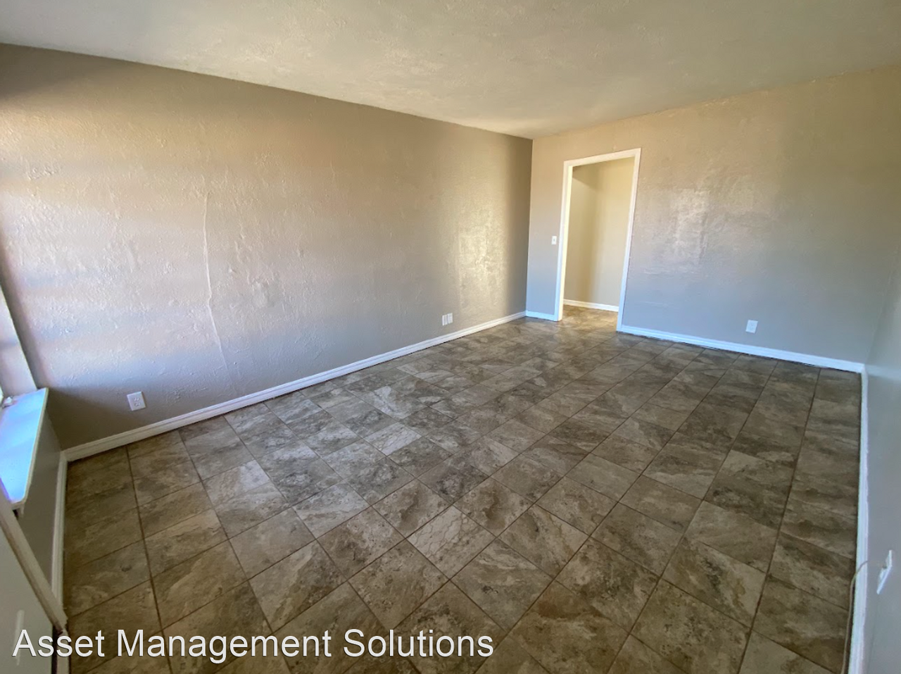 216 Nw 85th St - Photo 2 of 11