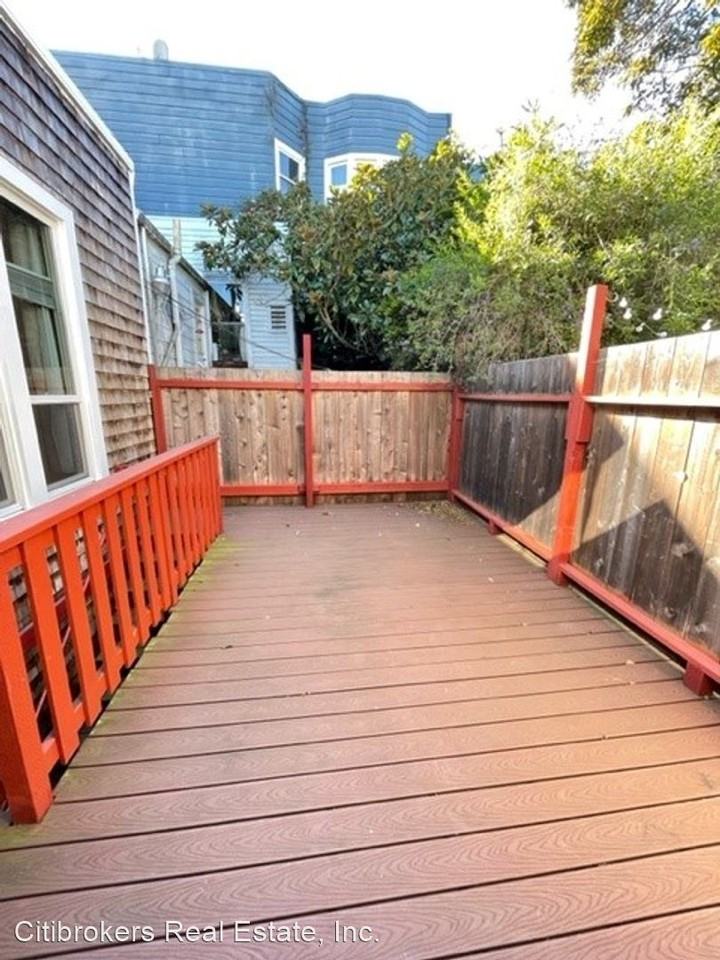 1401 - 1407  Baker Street - Photo 2 of 12