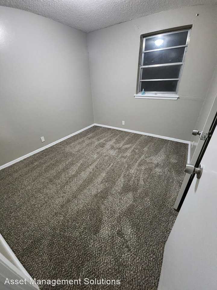 4100 Se 45th Ter - Photo 3 of 12