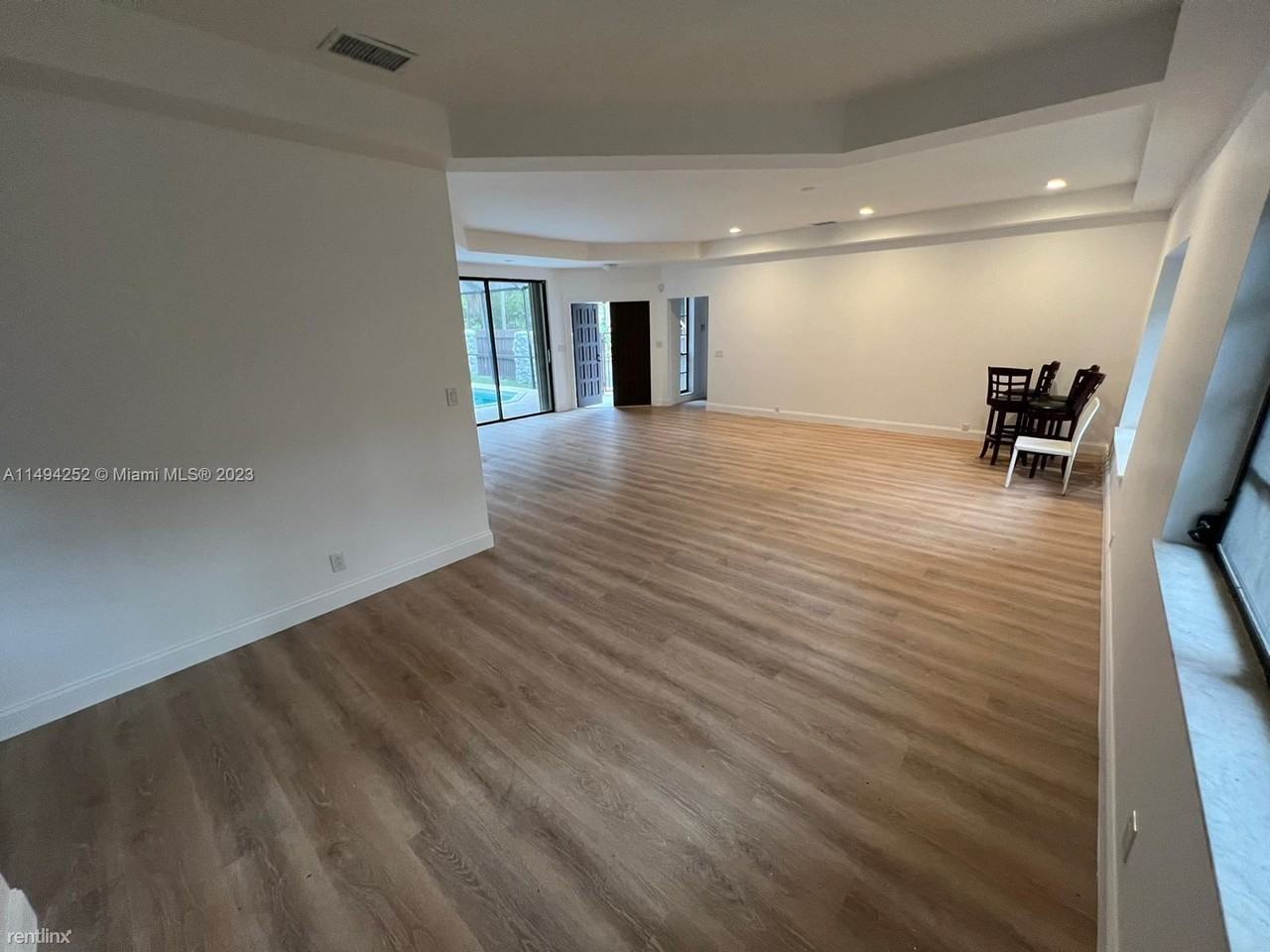 3911 Sw 56th Ct - Photo 3 of 23