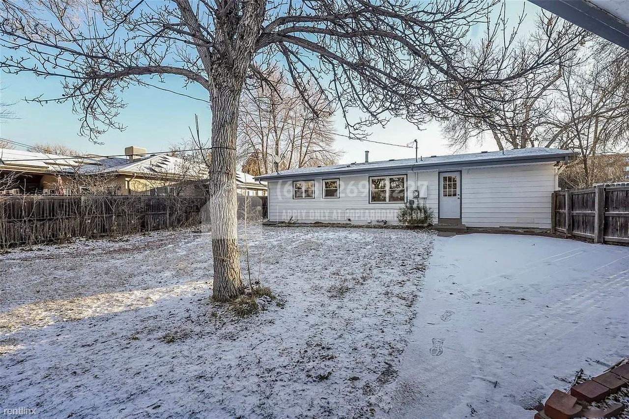 2455 S Birch St - Photo 3 of 17