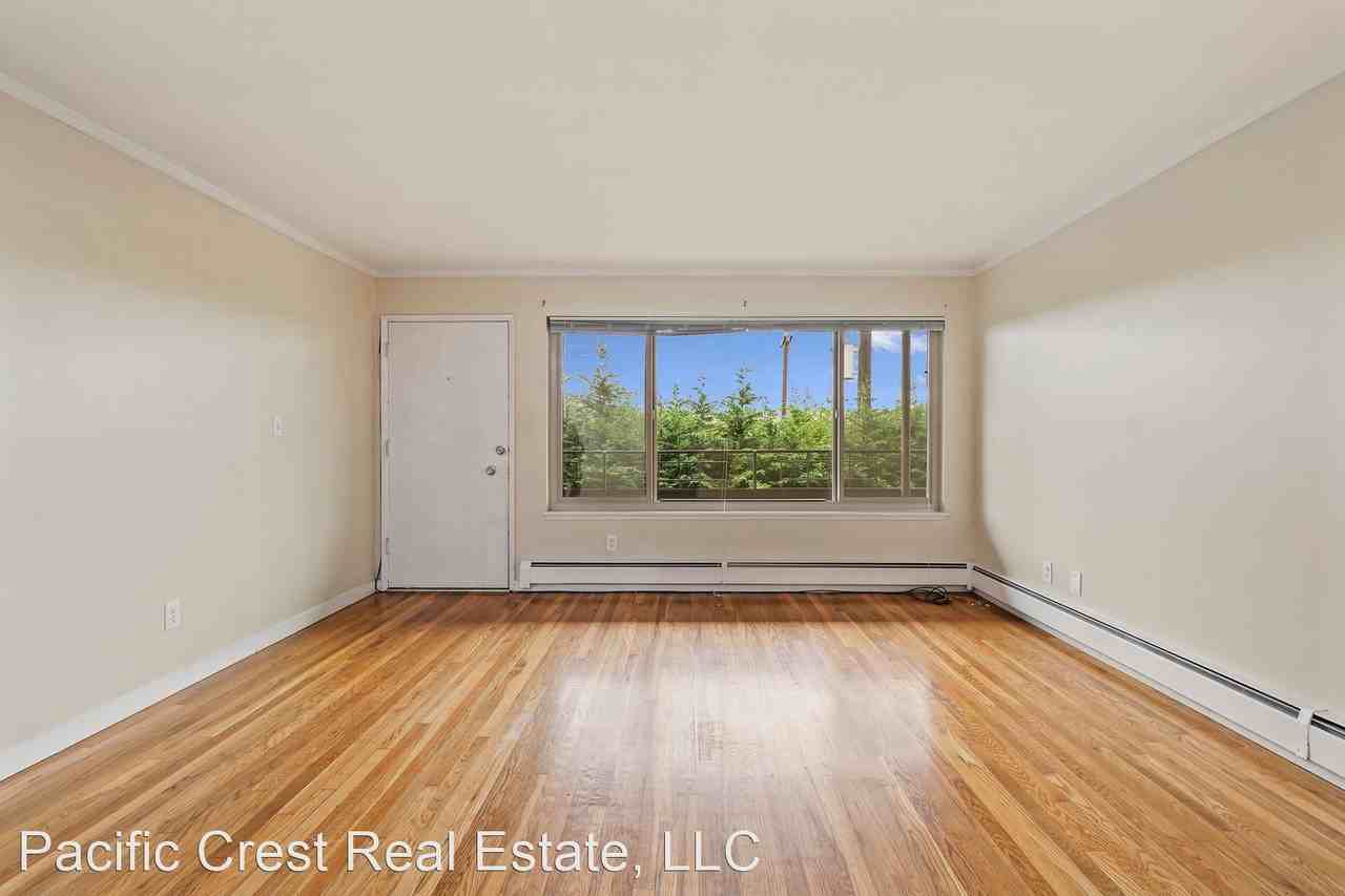 831 W Nickerson St - Photo 3 of 17