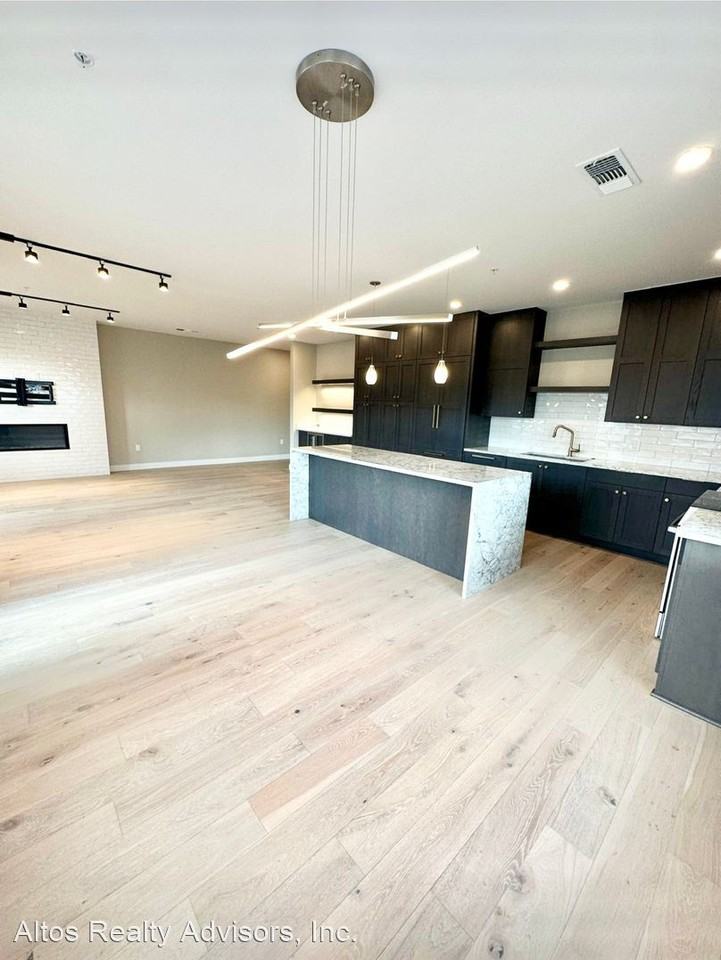 119 S Harrison St - Photo 3 of 48