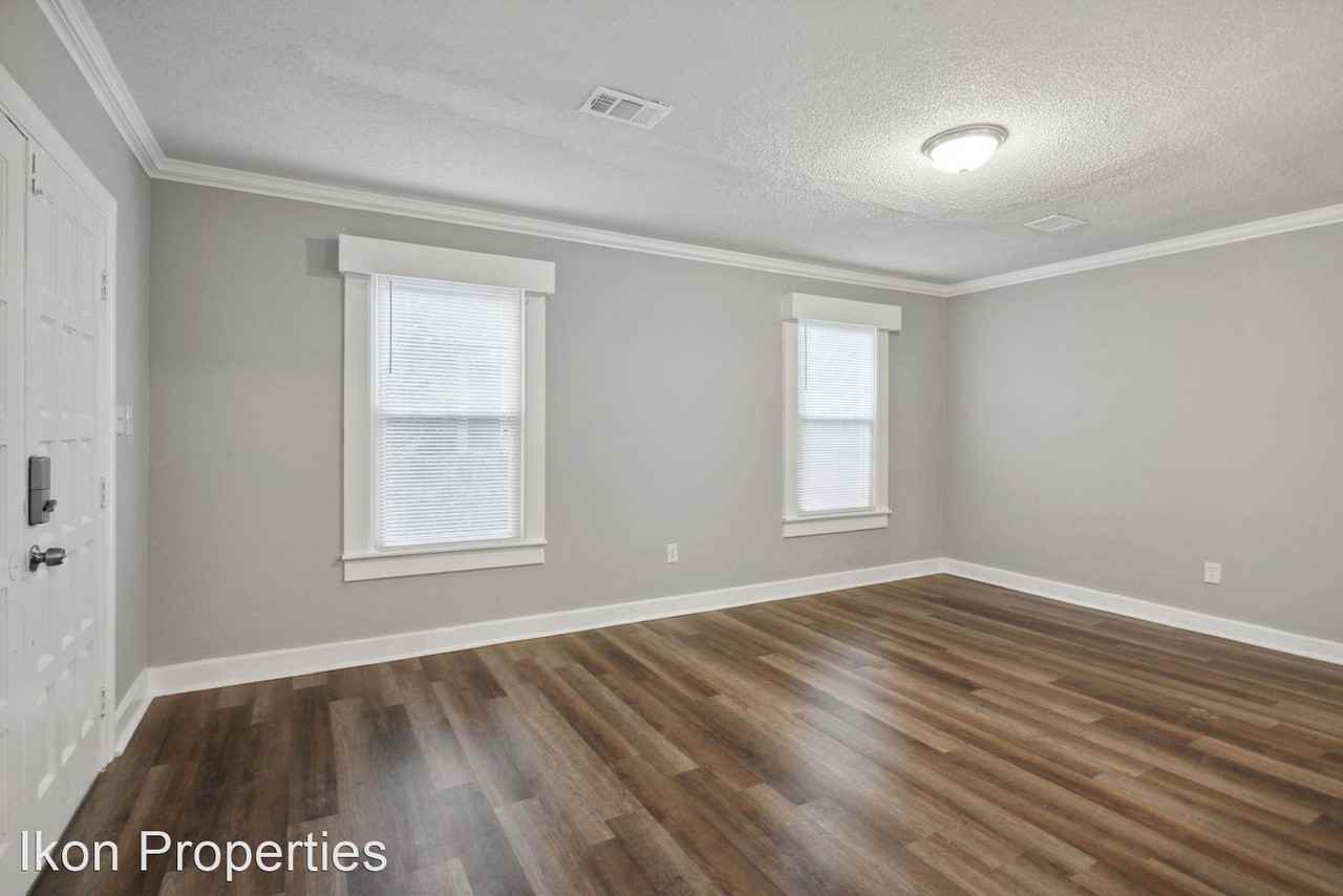 1412 E 32nd St - Photo 3 of 24