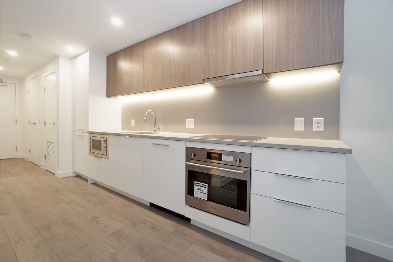 13318 104 Avenue #607 - Photo 3 of 21