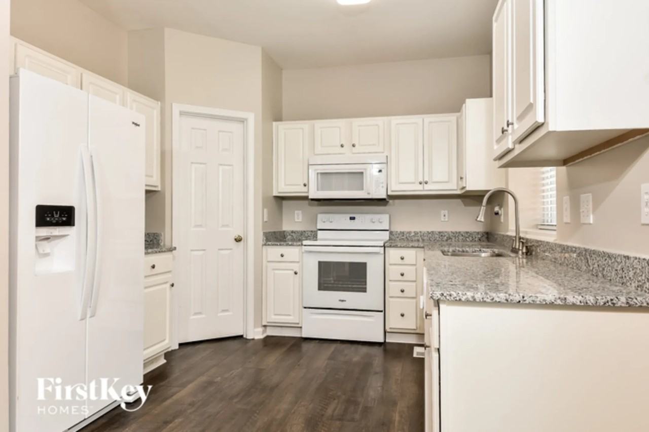 3819 Windstream Way - Photo 3 of 12