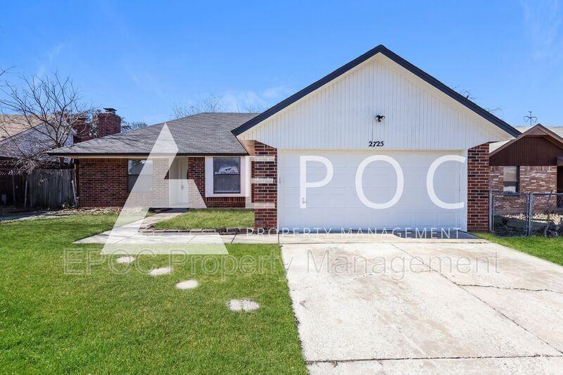 2725 Justin Pl - Photo 2 of 15