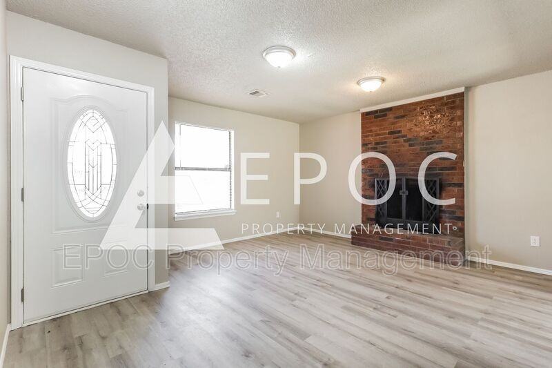 2725 Justin Pl - Photo 3 of 15