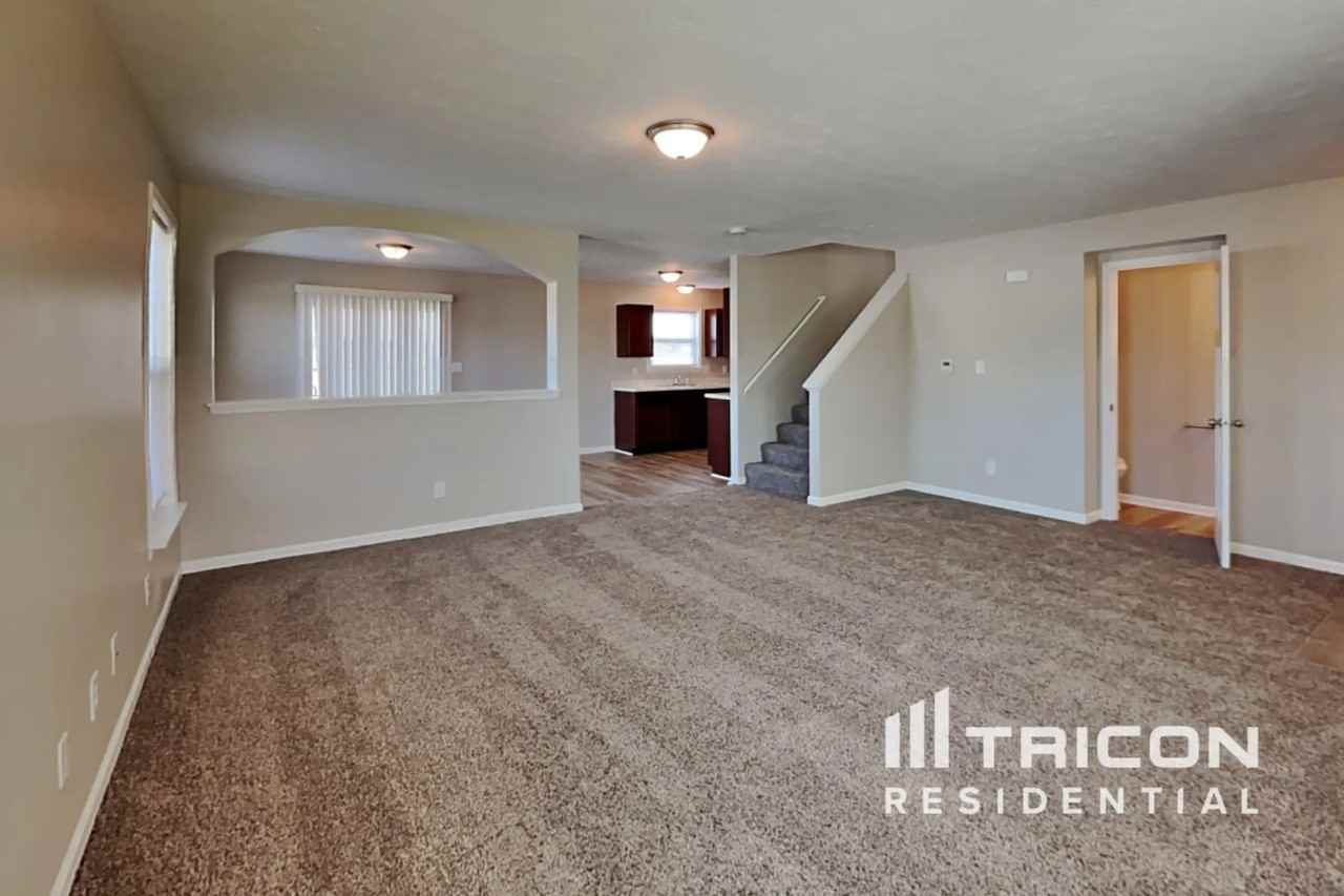 3338 Deerbrook Dr - Photo 2 of 17