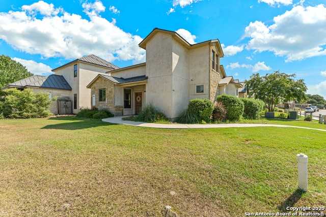 1670 Gruene Vineyard Xing - Photo 2 of 8