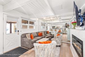 featured image of 630 E Cooper Ave #4