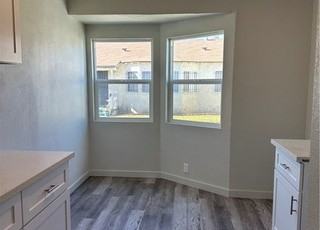 1009 W Spruce St - Photo 2 of 10