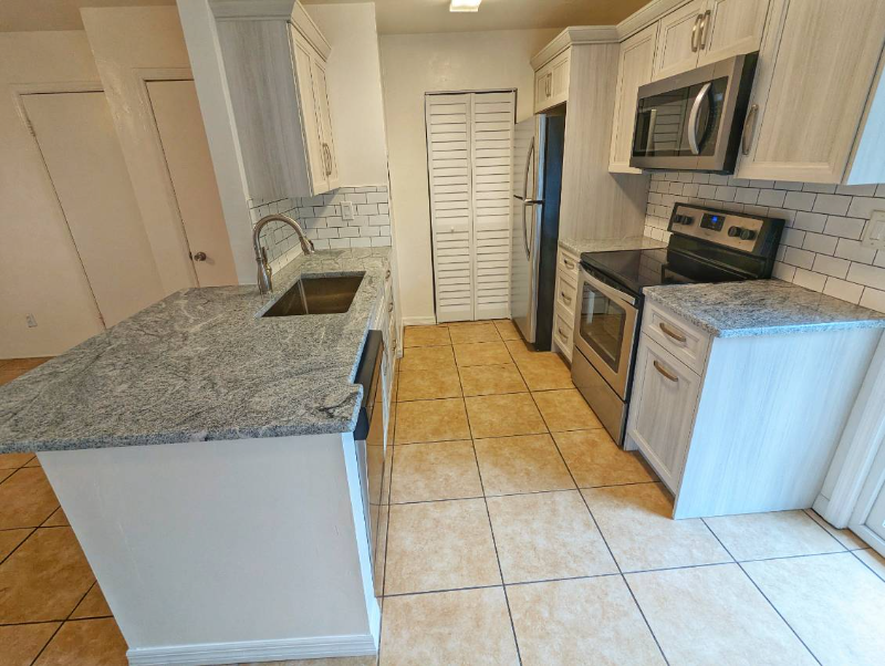 102 E Central Blvd - Photo 3 of 13