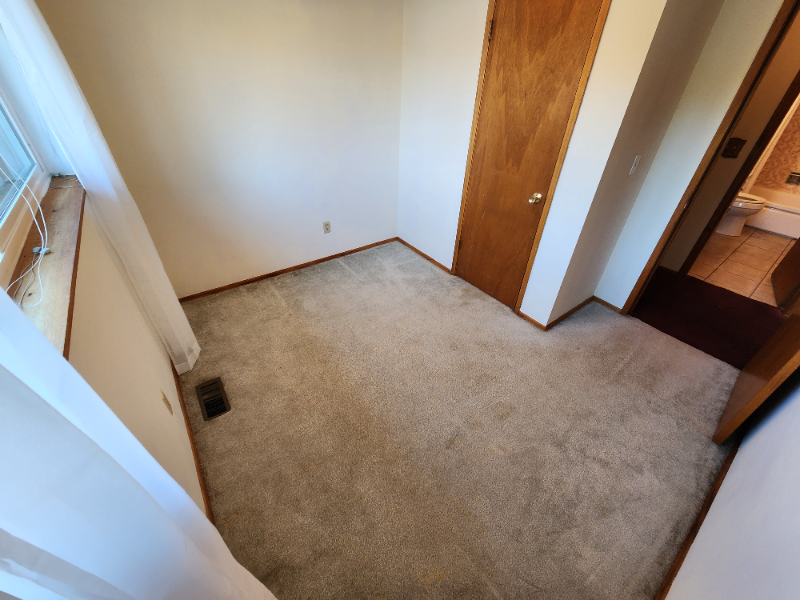 3712 South 175th Street - Photo 2 of 12