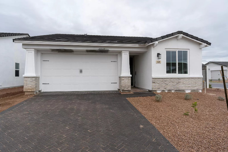 640 East Vail Lane - Photo 2 of 15