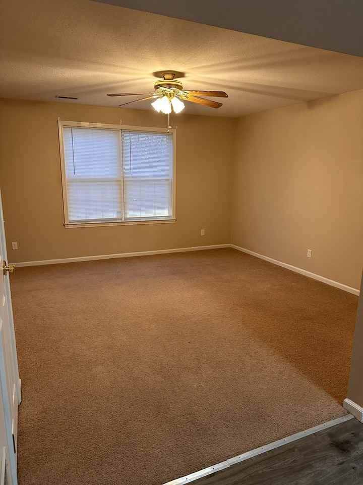 561 Expansion Ln #561 - Photo 3 of 9