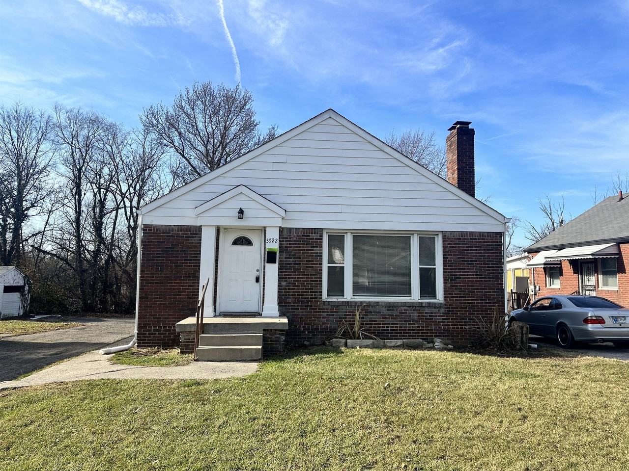 3522 N Oxford St #3522 - Photo 2 of 18