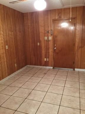 1267 Baylor Dr - Photo 2 of 10