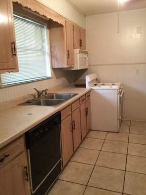 1267 Baylor Dr - Photo 3 of 10